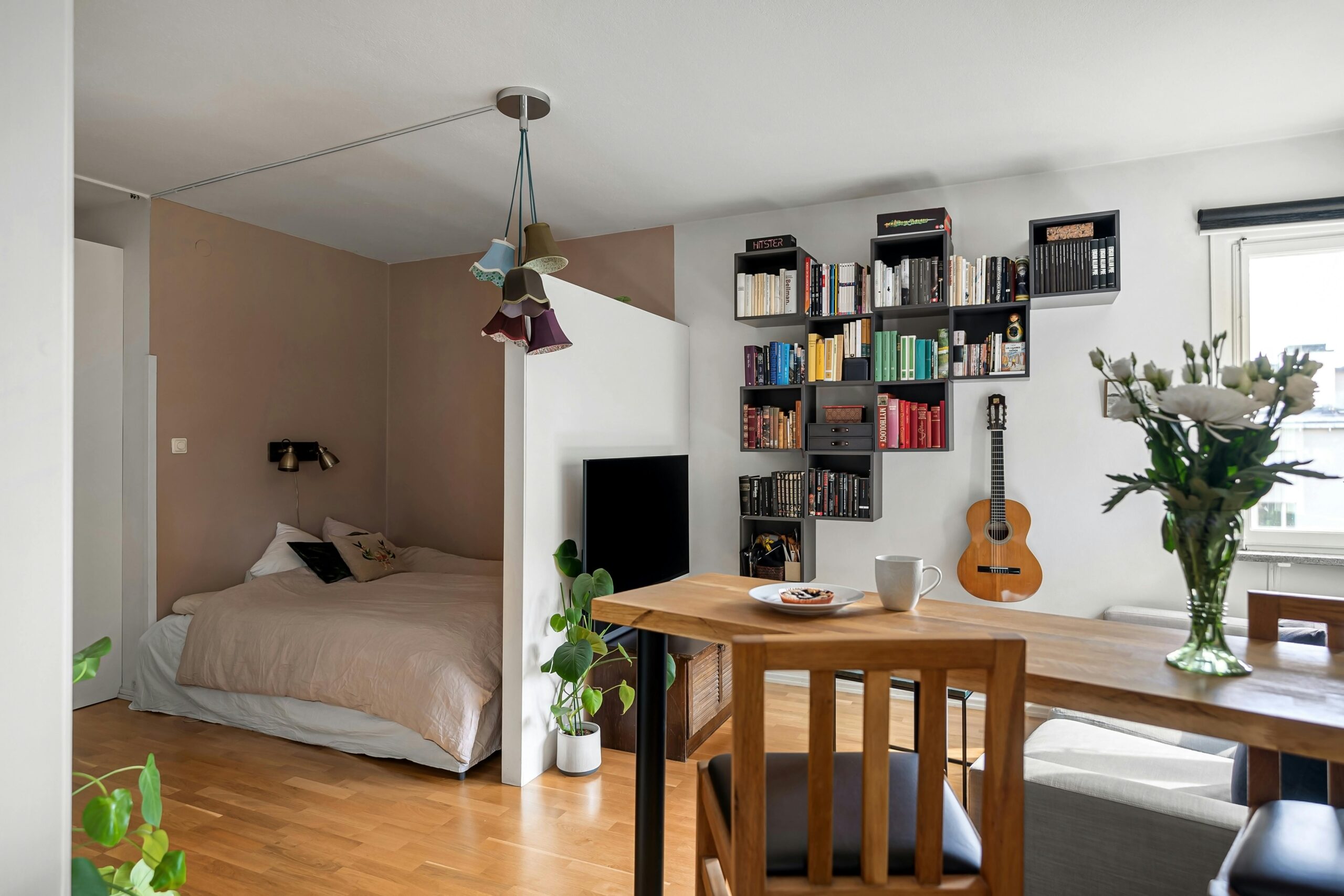 15 simple Small Spaces Decorating Ideas in 2026